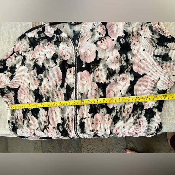 Soho Appeal Ltd. - dusty pink rose stretchy thin jacket - Picture 8 of 8